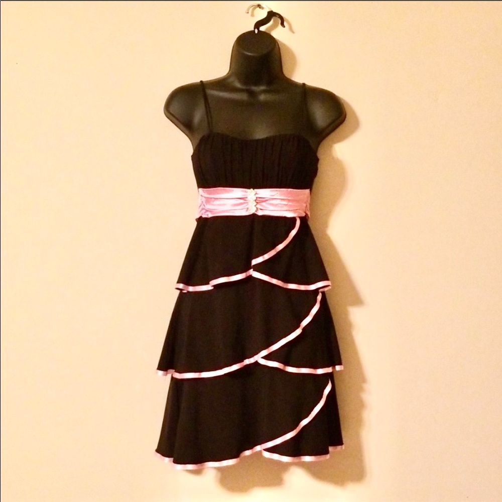 Taboo Elegant Short Dress, XS - Picture 2 of 4